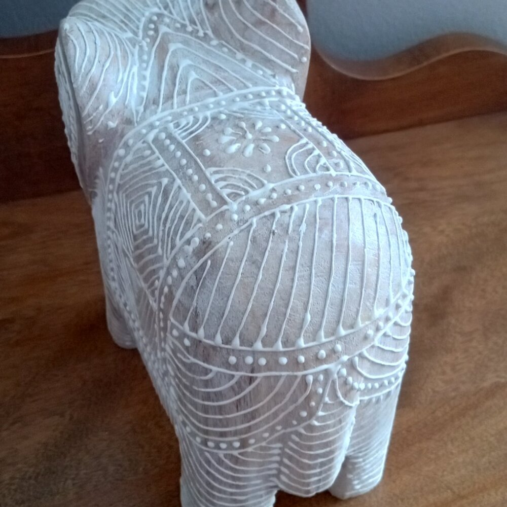 Elephant Statue - Picture 4 of 10